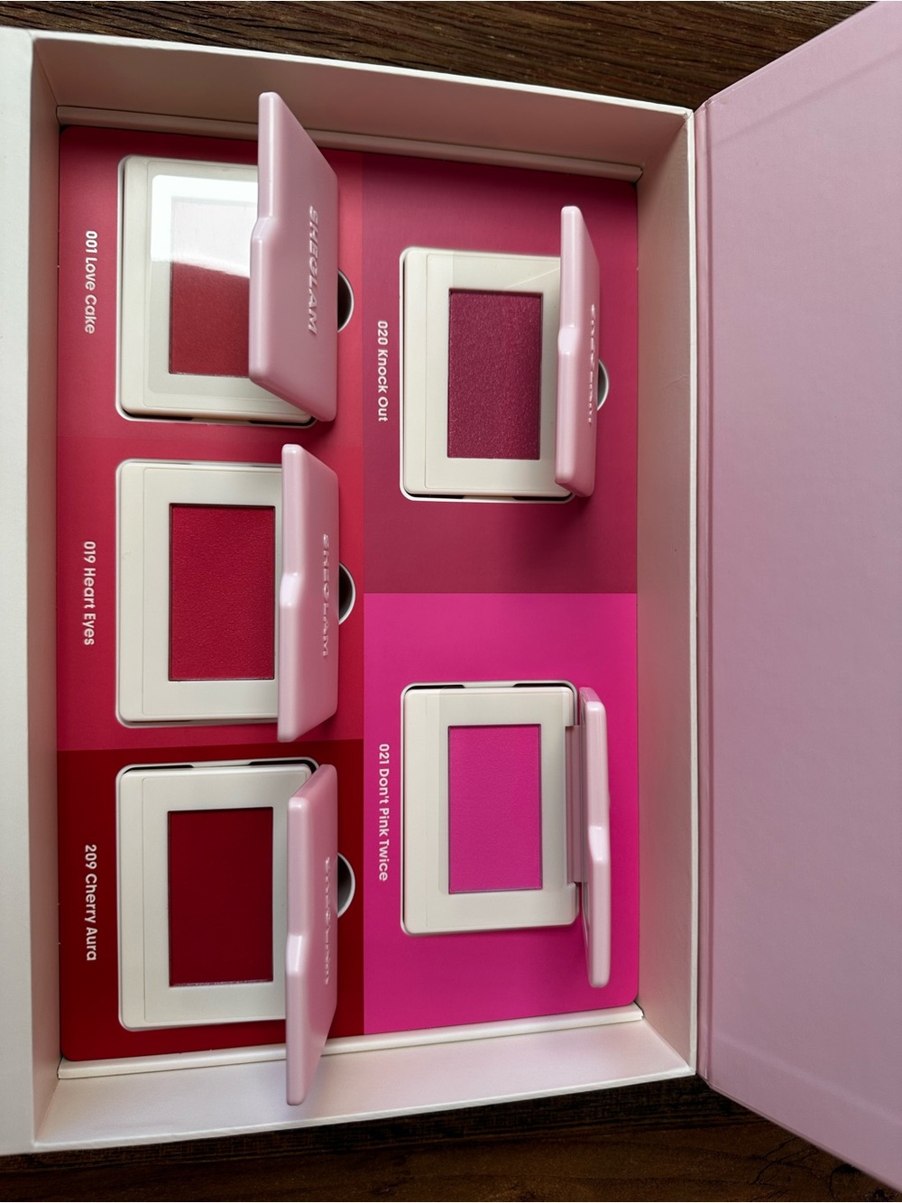 SHEGLAM Pink Eyeshadow Set — Soft Pink Shades Palette - Picture 5 of 7